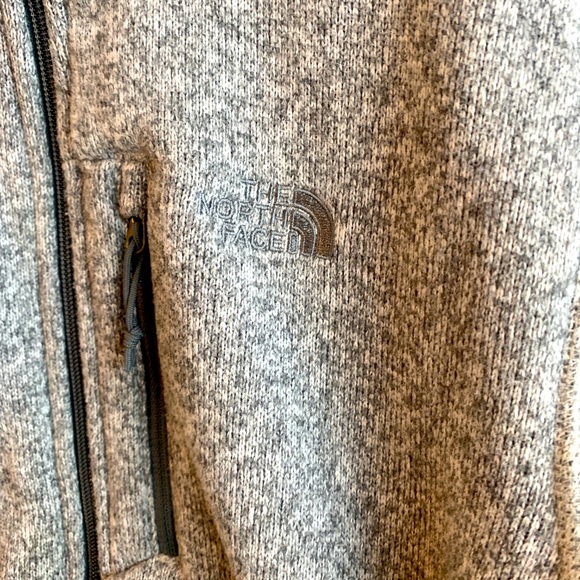 The North Face Fleece - Picture 2 of 5